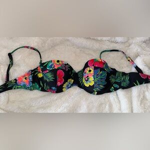 $5 in Bundle💟 Doll’s Tropical Bikini Top- Black